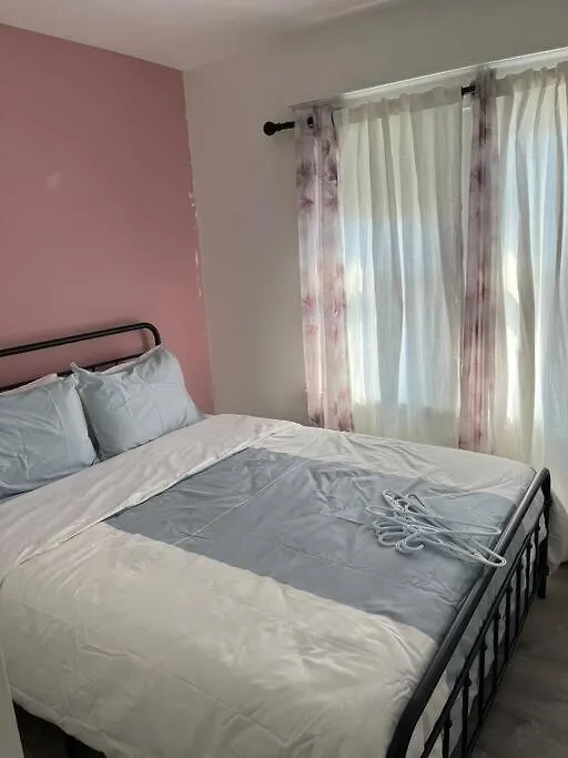 Beautiful Renovated Oasis Villa Niagara Falls