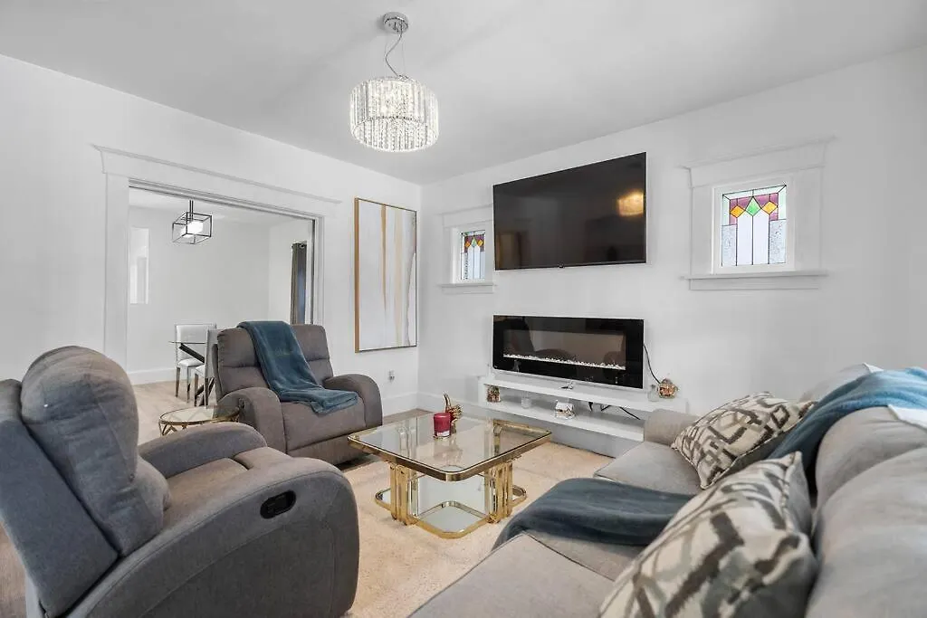 Holiday home Beautiful Renovated Oasis Villa Niagara Falls Canada