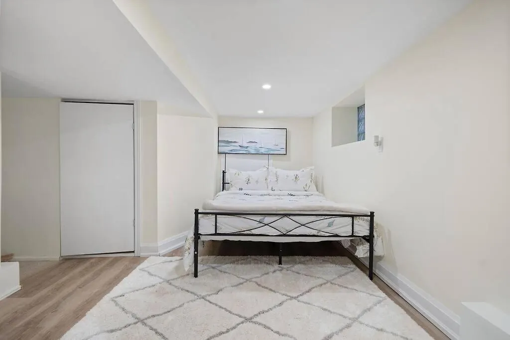 Beautiful Renovated Oasis Villa Niagara Falls